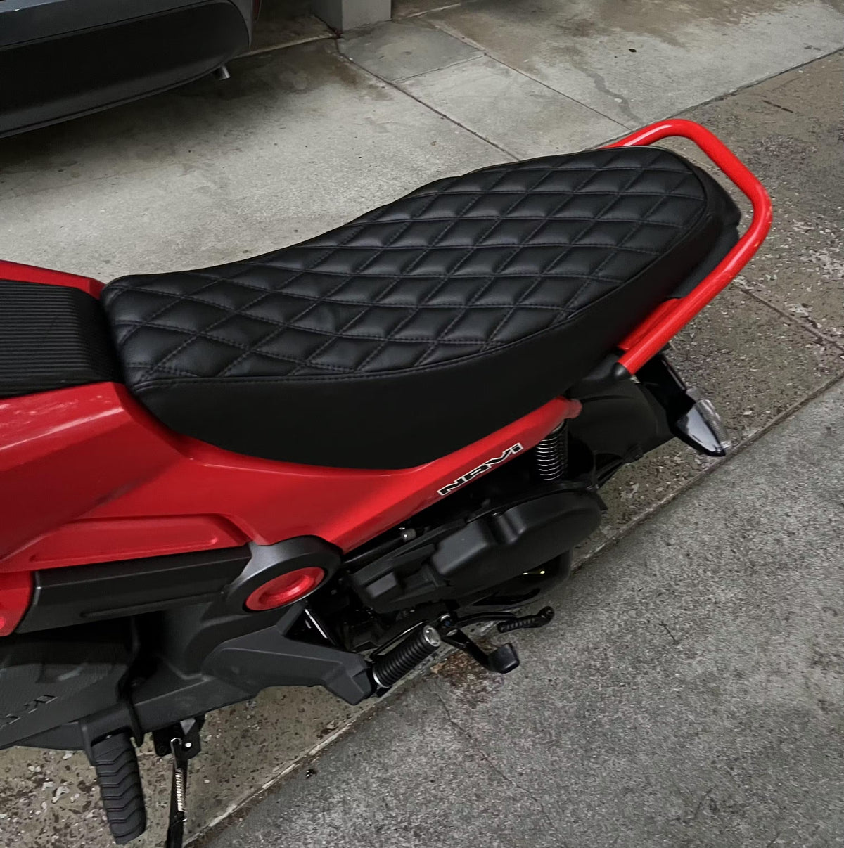 Honda Navi double-diamond seat cover with piping