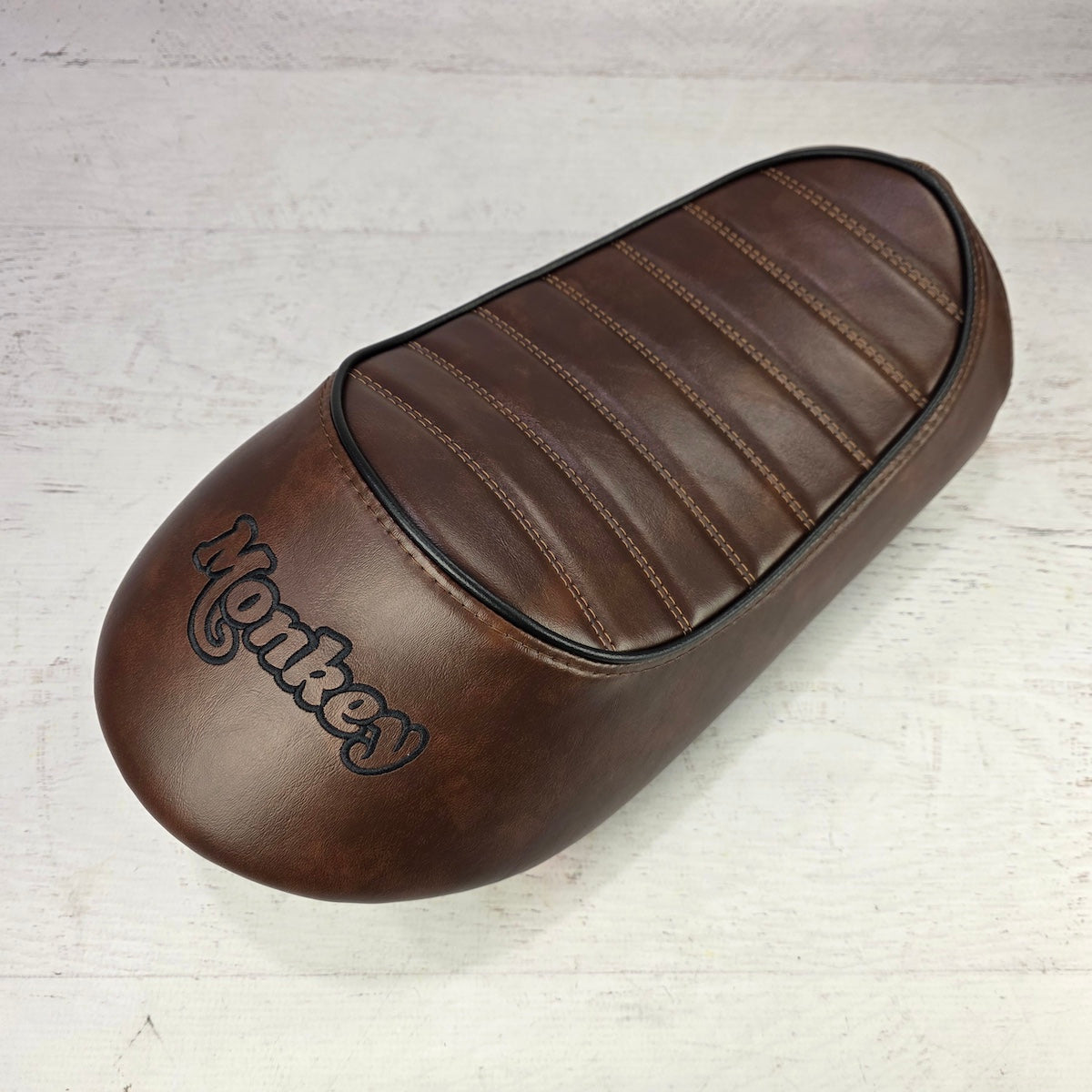 Honda Monkey KITACO Whiskey Brown tuck-and-roll seat cover