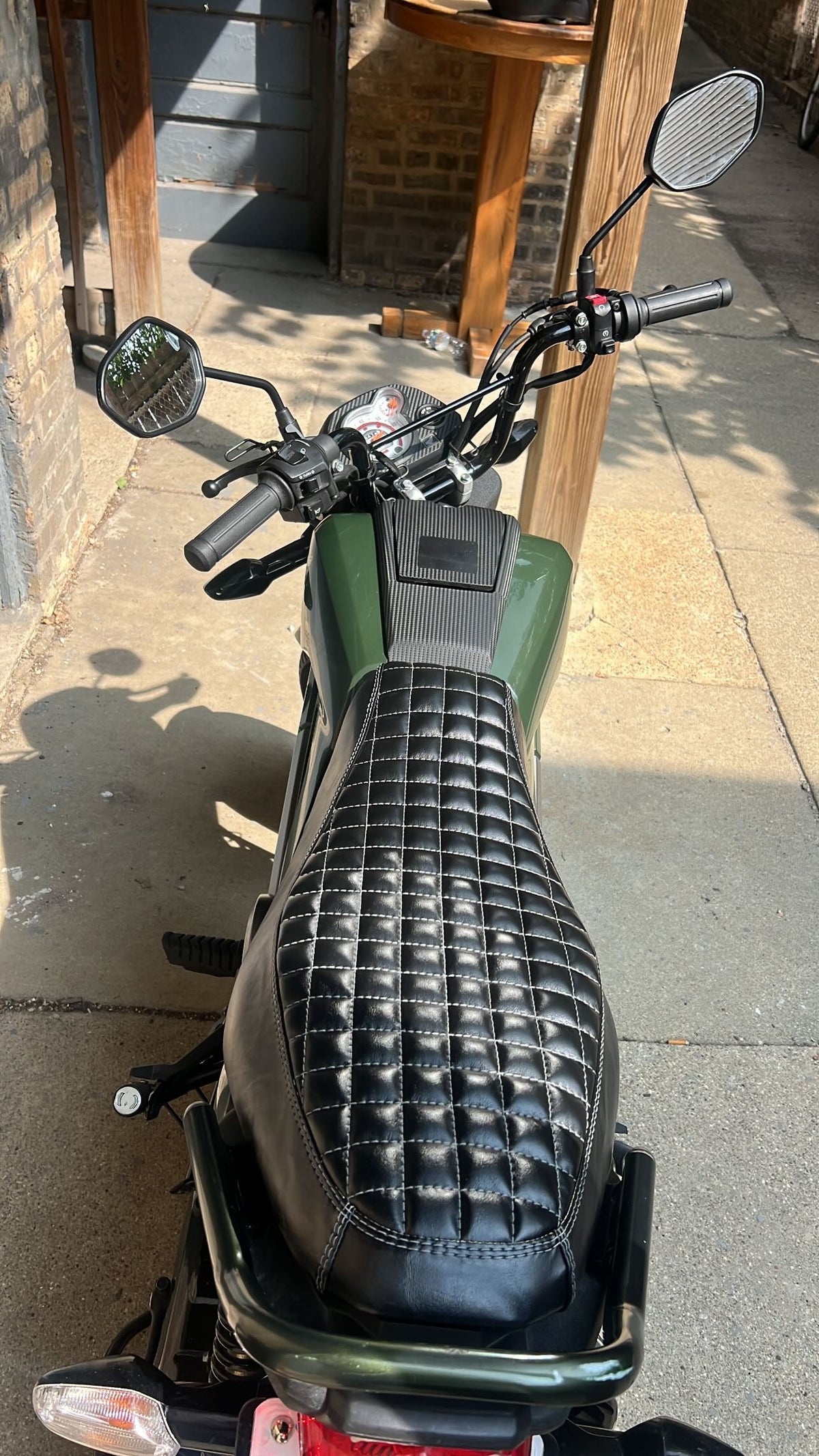 Honda Navi Off Grid black grid stitch seat cover
