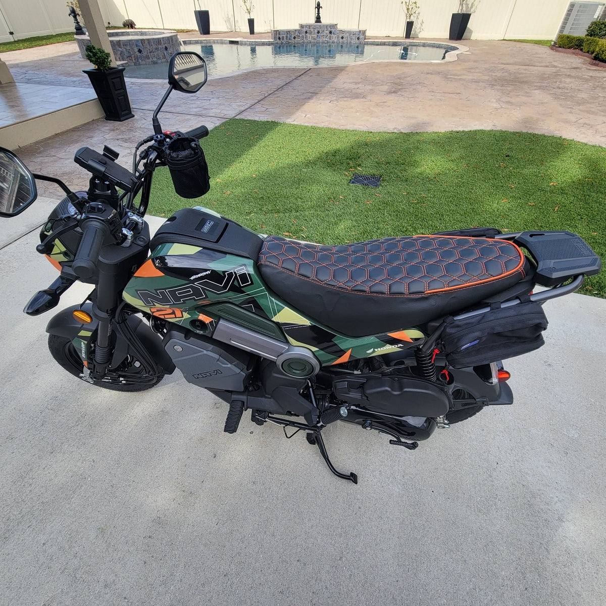 Honda Navi nested hexagon seat cover installed