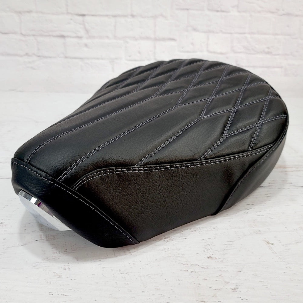 Honda Super Cub black diamond pleat seat cover angle