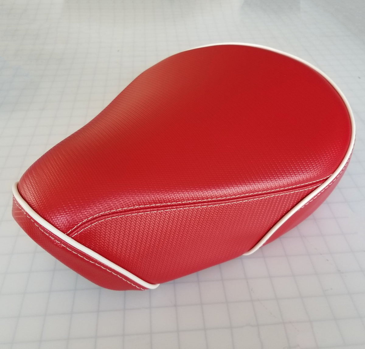Honda Super Cub red carbon fiber seat cover