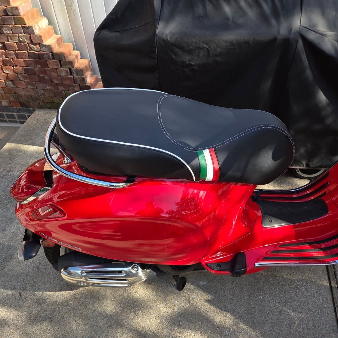 Vespa Sprint Primavera Black with Italian Racing Stripes