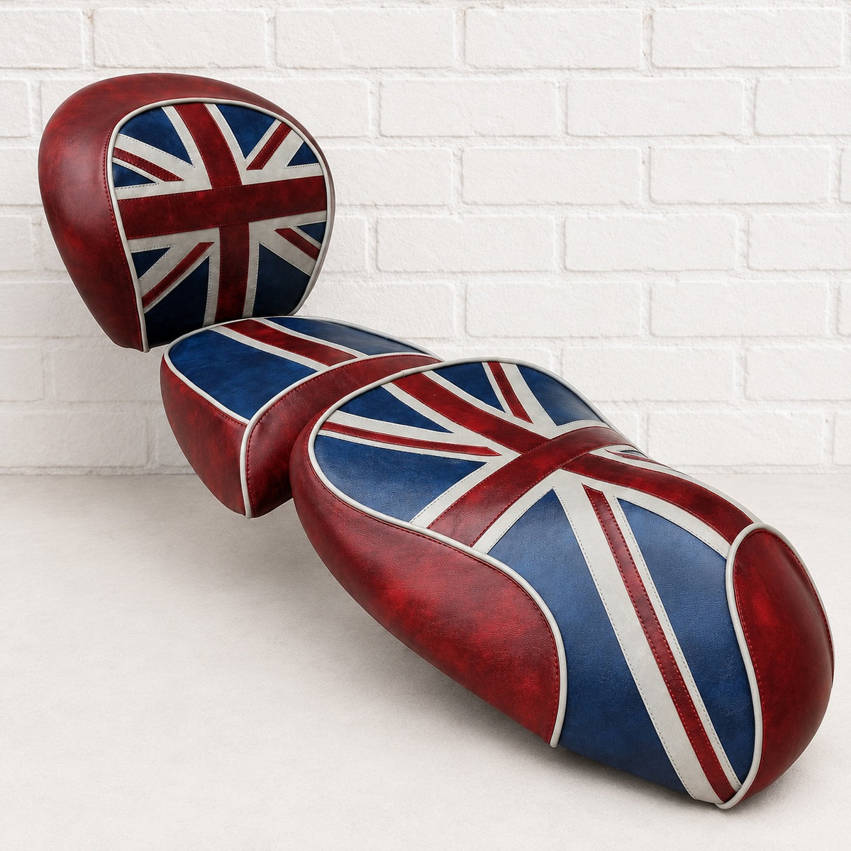 Vespa GTV Union Jack seat cover detail