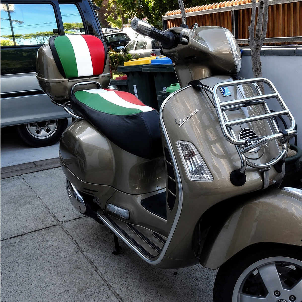 Vespa Italian flag seat cover