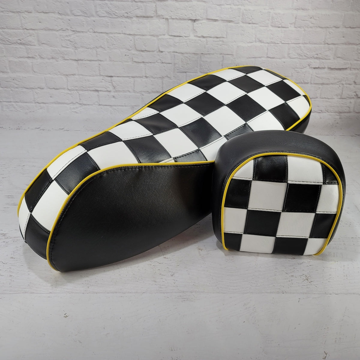 Vespa GTS checker seat cover and backrest pad set