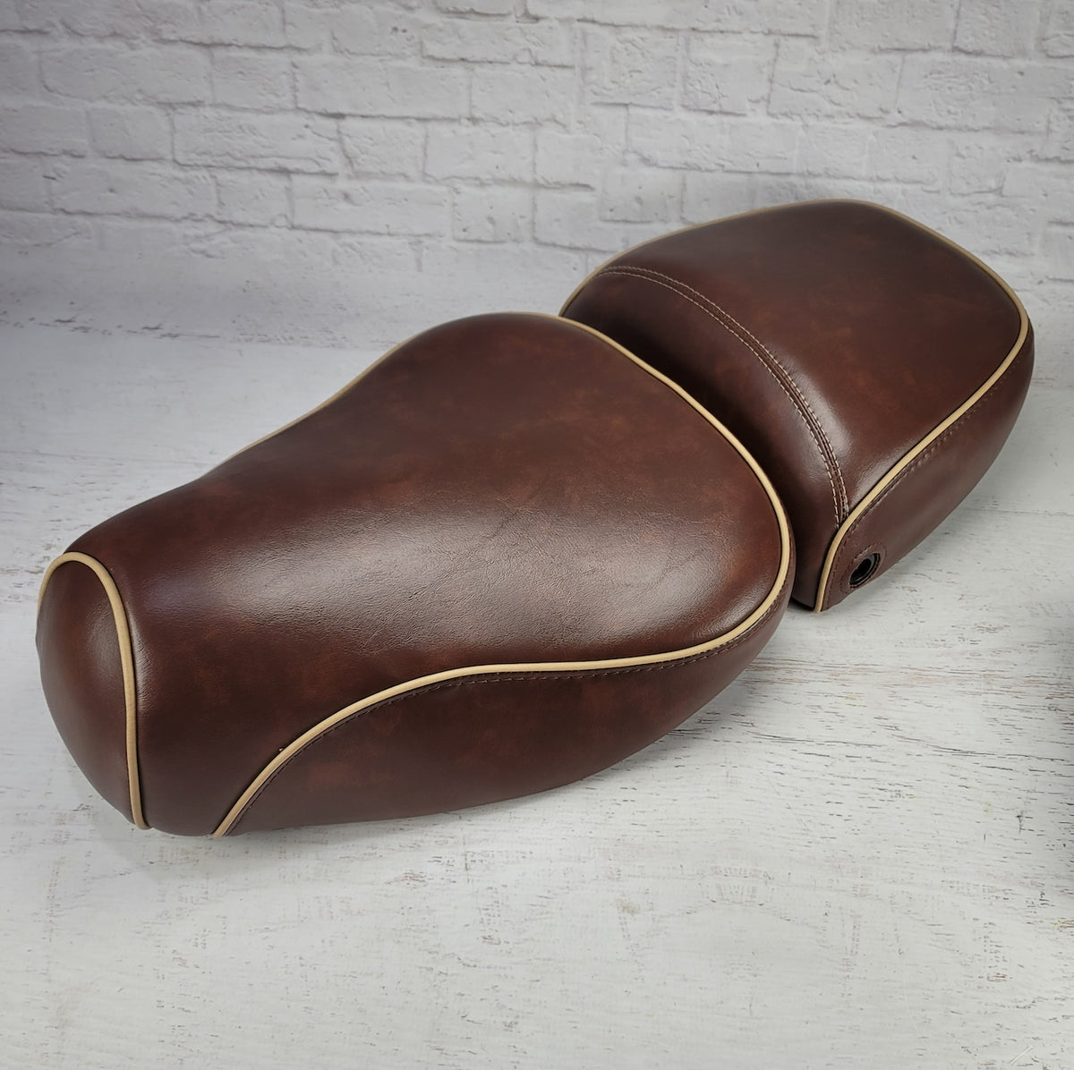 Vespa LXV padded distressed whiskey brown seat cover