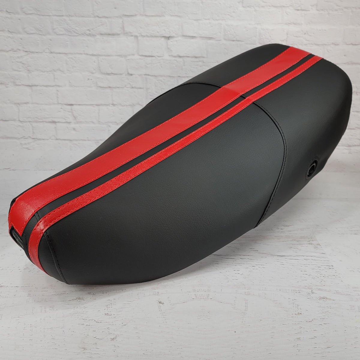 Vespa LX red racing stripe seat cover by Cheeky Seats