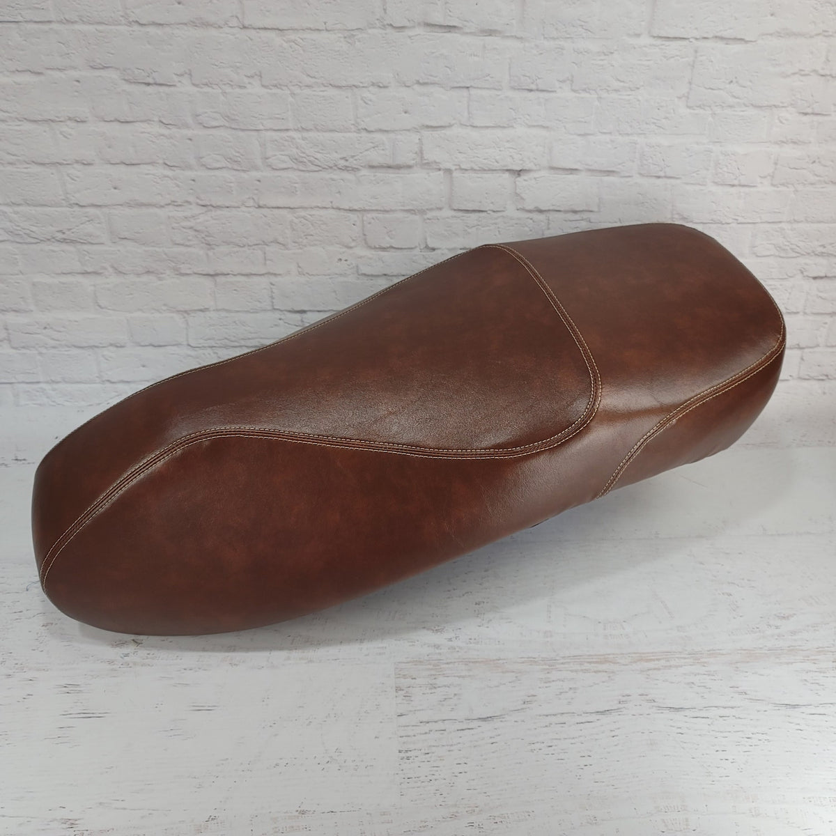 Vespa GTS whiskey brown seat cover, side view